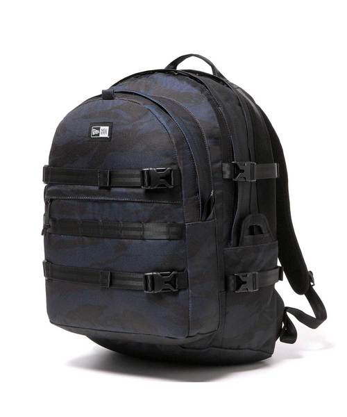 NEW ERA(ニューエラ)の「ニューエラ リュック 35L キャリアパック NEW ERA(バックパック/リュック・メンズ・ブラック/カモフラージュ/グレー/ヘザーグレー/ブラック系その他/ネイビー/ブルー/ブラック×ブラック/ライトグレー/ブラック系その他2/ブラック×ブルー/その他/カーキ/ブラック系その他4/グレー系その他2/グリーン系その他/ベージュ/オリーブ・ONE SIZE/FREE)」の18枚目の写真