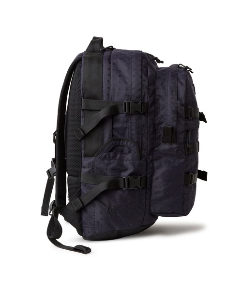 【美品】NEW ERA ニューエラ キャリアパック35 大容量35Lブラック ニューエラ リュック 35L キャリアパック NEW ERA（バックパック