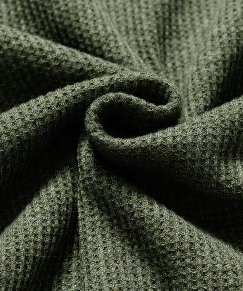 MONO-MART（モノマート）の「ワッフルロング丈 Uネックプルオーバーカットソー/ロングスリーブ（Tシャツ/カットソー・メンズ・カーキ/オートミール/ブラック/グレー/チャコール・L/M）」の9枚目の写真