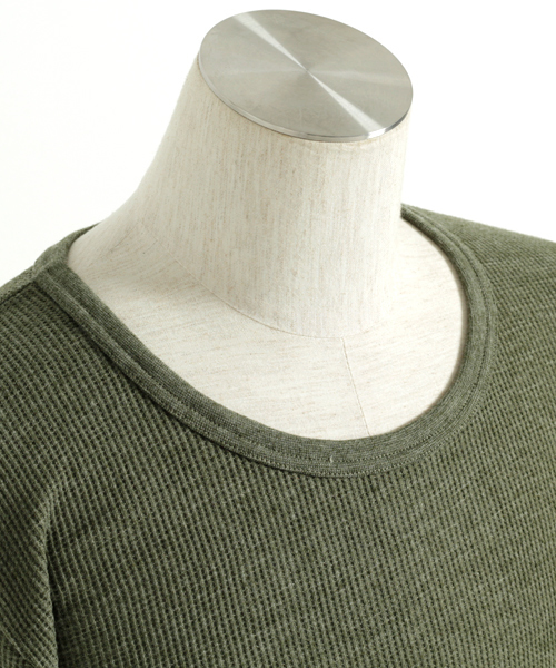 MONO-MART（モノマート）の「ワッフルロング丈 Uネックプルオーバーカットソー/ロングスリーブ（Tシャツ/カットソー・メンズ・カーキ/オートミール/ブラック/グレー/チャコール・L/M）」の10枚目の写真