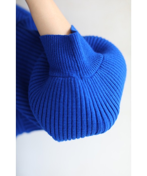 cawaii（カワイイ）の「袖ポワンとオフネックのきれいめリブニットトップス（ニット/セーター・レディース・ブラック/アイボリー/グレー/ピンク/ブラウン/ダークグリーン/ブルー/マジェンタ・M-L/L-XL）」の17枚目の写真