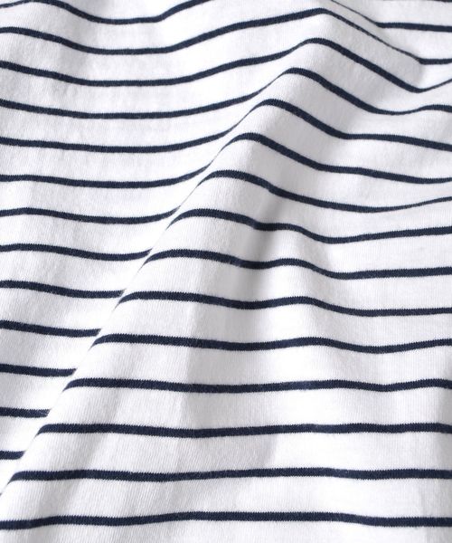 Champion（チャンピオン）の「Champion×SHIPS: 別注 ウォッシュドコットン ドロップテイル ボーダー Tシャツ□（Tシャツ/カットソー・メンズ・ネイビー/ブラック×ホワイト/ホワイト×ネイビー/グレー×ホワイト・SMALL/MEDIUM/LARGE）」の10枚目の写真