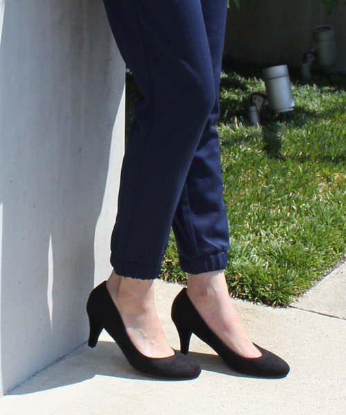 AmiAmi(アミアミ)の「大人美脚ラウンドパンプス(パンプス・レディース・ブラウン系その他/ピンク/ブラック/ブラック系その他/キャメル/ベージュ・M/S/L/LL)」の2枚目の写真