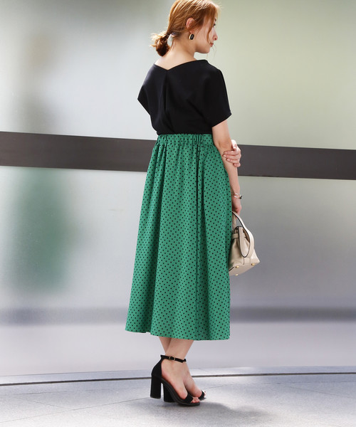 Tiara（ティアラ）の「ポンチ前後2wayウエストタックトップス（Tシャツ/カットソー・レディース・アイボリー/ブラック/ヘザーグレー・FREE）」の8枚目の写真