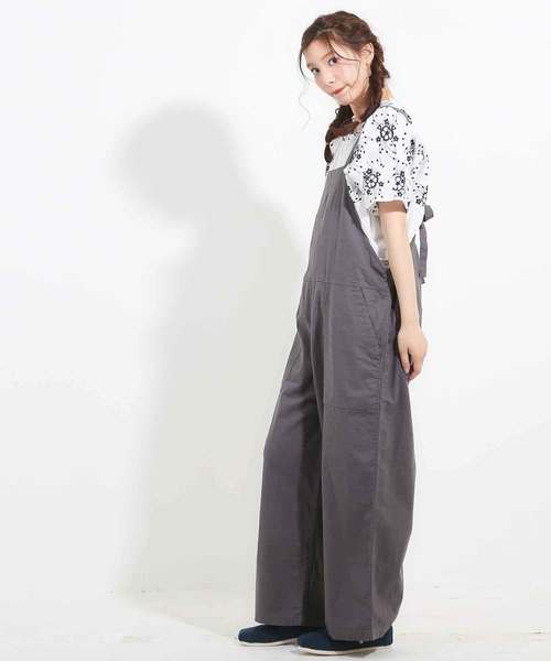 CUBE SUGAR(キューブシュガー)の「綿麻ストレッチサロペットパンツ(サロペット/オーバーオール・レディース・チャコールグレー/オフホワイト/ターコイズブルー/マスタード・M)」の7枚目の写真
