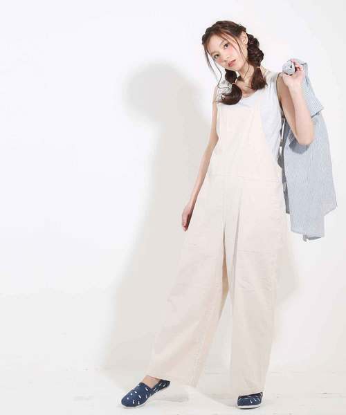 CUBE SUGAR(キューブシュガー)の「綿麻ストレッチサロペットパンツ(サロペット/オーバーオール・レディース・チャコールグレー/オフホワイト/ターコイズブルー/マスタード・M)」の10枚目の写真