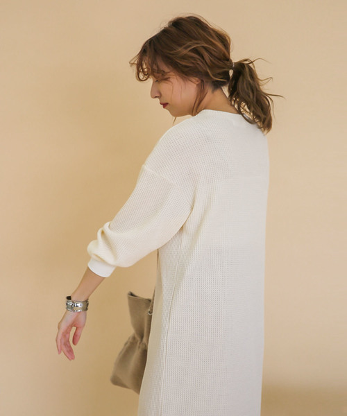 select MOCA（セレクトモカ）の「ワッフルキーネックワンピース/長袖スリットデザインロング丈ワンピース（ワンピース・レディース・ブラック/ブラウン/カーキ/アイボリー・FREE）」の10枚目の写真