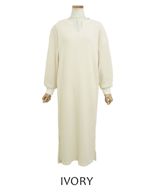 select MOCA（セレクトモカ）の「ワッフルキーネックワンピース/長袖スリットデザインロング丈ワンピース（ワンピース・レディース・ブラック/ブラウン/カーキ/アイボリー・FREE）」の15枚目の写真