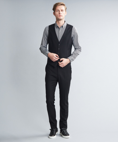 5351 POUR LES HOMMES(ゴーサンゴーイチプールオム)の「ブラックギャバスリムテーパードスラックス(その他パンツ・メンズ・ブラック・44/46/48)」の9枚目の写真