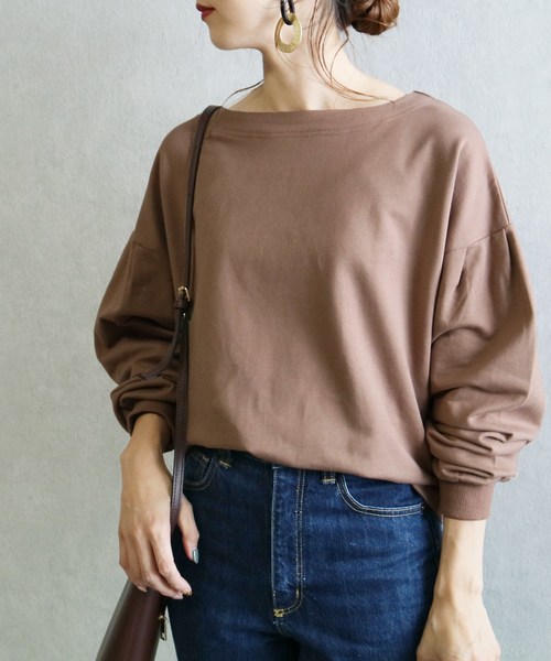 reca（レカ）の「ボートネック ボリュームスウェットカットソー（スウェット・レディース・ベージュ/ネイビー/ライトグレー/オフホワイト/ピンク/カーキ/アイボリー/モカ/ベージュ系その他/ラベンダー/ブラウン系その他/ベージュ系その他2・FREE）」の4枚目の写真