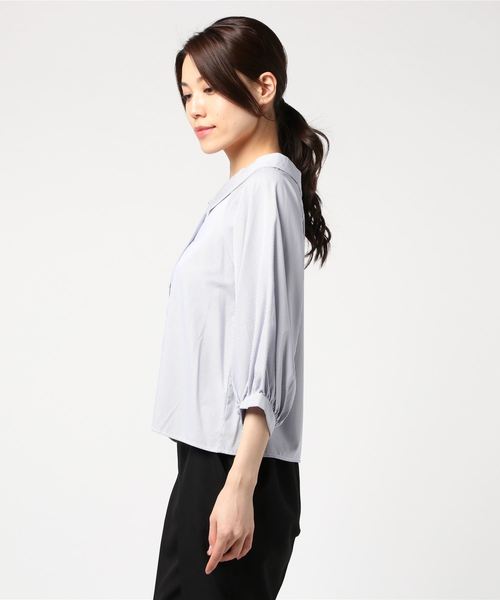 TRUDEA(トルディア)の「衿付きボリュームスリーブシャツブラウス(シャツ/ブラウス・レディース・ホワイト/ブルー/ホワイト×ブルー/ホワイト×グレー・MEDIUM/LARGE)」の6枚目の写真