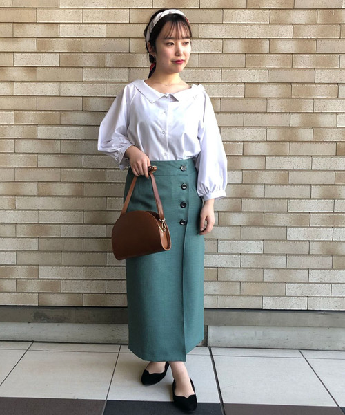 TRUDEA(トルディア)の「衿付きボリュームスリーブシャツブラウス(シャツ/ブラウス・レディース・ホワイト/ブルー/ホワイト×ブルー/ホワイト×グレー・MEDIUM/LARGE)」の1枚目の写真