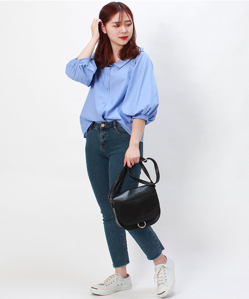 TRUDEA(トルディア)の「衿付きボリュームスリーブシャツブラウス(シャツ/ブラウス・レディース・ホワイト/ブルー/ホワイト×ブルー/ホワイト×グレー・MEDIUM/LARGE)」の4枚目の写真