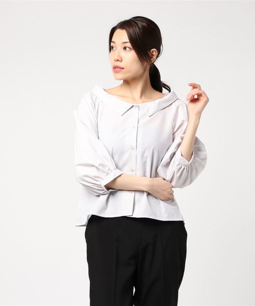 TRUDEA(トルディア)の「衿付きボリュームスリーブシャツブラウス(シャツ/ブラウス・レディース・ホワイト/ブルー/ホワイト×ブルー/ホワイト×グレー・MEDIUM/LARGE)」の7枚目の写真