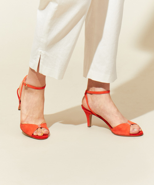 PICHE ABAHOUSE(ピシェ アバハウス)の「セパレートビジューサンダル(サンダル・レディース・オレンジ/ブラック/グレイッシュベージュ・34/40/37/35/38/39/36)」の3枚目の写真