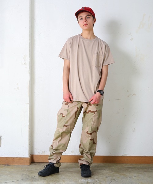 Goodwear(Since1983)（グッドウェア）の「【MADE IN USA】S/S POCKET TEE /ショートスリーブ ポケット ティー（Tシャツ/カットソー・メンズ・ホワイト/チャコールグレー/ブラック/ネイビー/ダークオリーブ/マスタード/ブルーグラス/ブラック系その他/杢グレー/ブラウン系その他/ナチュラル/グリーン系その他/パープル系その他/イエロー系その他/ピンク系その他/レッド/グリーン系その他2/グリーン系その他3/グレー系その他/レモンイエロー/ベージュ系その他/ブルー系その他/ベージュ系その他2/グリーン系その他5/グレー系その他2/レッド系その他/ブラウン/グリーン/ピンク/ブルー/ライトイエロー/カーキ/ライトグレー系/ブルー系その他2/ホワイト系その他3/オレンジ系その他/パープル系その他2/グリーン系その他4/ブラウン系その他2/ブルー系その他7/ブルー系その他3/ピンク系その他2/ライトオレンジ系/グリーン系その他7/ベージュ系その他3/レッド系その他2/オレンジ系その他2/ピンク系その他3/ブラウン系その他3・SMALL/MEDIUM/LARGE/X-LARGE）」の15枚目の写真