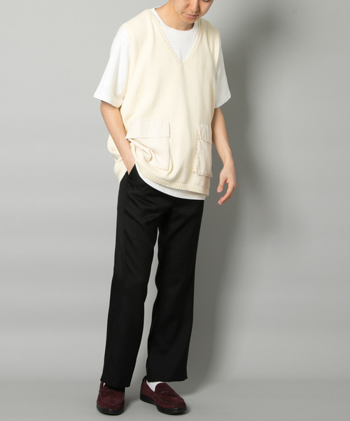 WHO'S WHO gallery（フーズフーギャラリー）の「ポケ切替コットンニットベスト /無地/切替/Vネック/ビッグベスト（ベスト・メンズ・ブラック/ホワイト/ブラウン・FREE）」の7枚目の写真