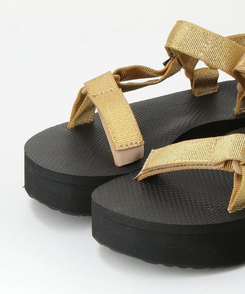 Teva（テバ）の「＜TEVA（テバ）＞FLATFORM UNIVERSAL フラットフォーム ユニバーサル メタルサンダル о（サンダル・レディース・シルバー/ゴールド・8/6/5/7）」の7枚目の写真
