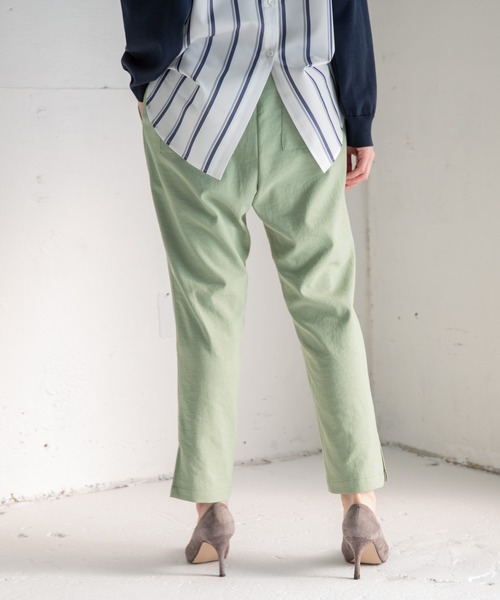 Munich（ミューニック）の「ドライタッチオックス　テーパードパンツ【セットアップ可】（その他パンツ・レディース・ホワイト/ブラック/ライトグリーン/ライトカーキ/ナチュラル・S/M/XS）」の8枚目の写真