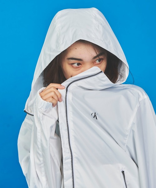 Calvin Klein Jeans(カルヴァンクラインジーンズ)の「CK ONE ロゴ ウィンドブレーカー ジャケット(ナイロンジャケット・メンズ・ホワイト/ブラック/イエロー系その他・S/M/L/XL)」の5枚目の写真