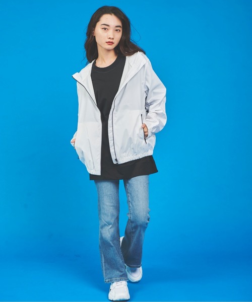 Calvin Klein Jeans(カルヴァンクラインジーンズ)の「CK ONE ロゴ ウィンドブレーカー ジャケット(ナイロンジャケット・メンズ・ホワイト/ブラック/イエロー系その他・S/M/L/XL)」の4枚目の写真