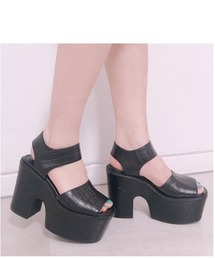 【新色入荷BL/C】【R&E】厚底サンダル