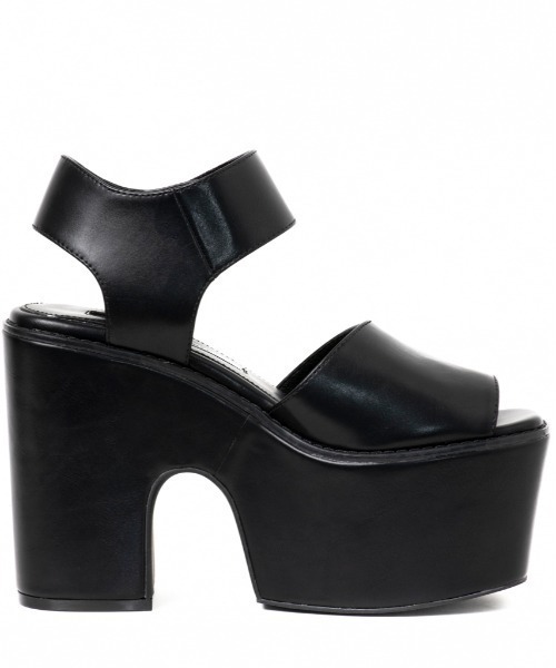 R&E(アールアンドイー)の「【新色入荷BL/C】【R&E】厚底サンダル(サンダル・レディース・ブラウン/ブラック/ブラック系その他・M/L/S)」の13枚目の写真