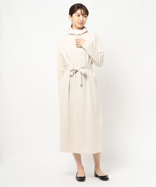 STYLEBLOCK（スタイルブロック）の「サカリバサイドスリットオフタートルネックワンピース（ワンピース・レディース・ブラック/ベージュ/パープル/アイボリー・M）」の2枚目の写真