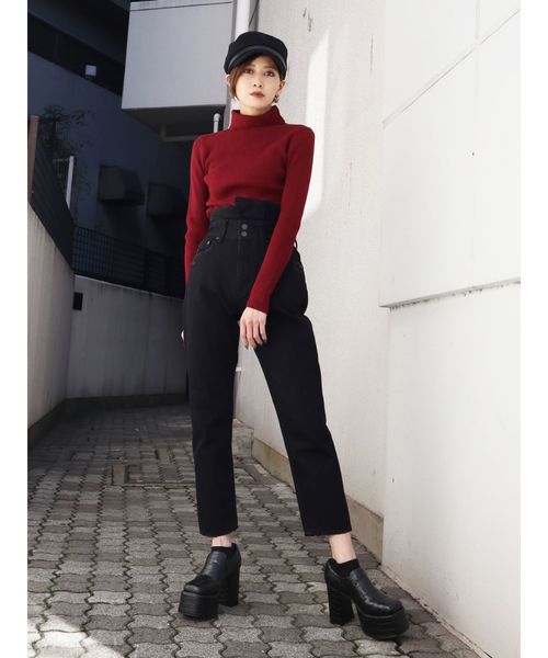 EMODA(エモダ)の「タックウエストハイウエストジーンズ(デニムパンツ・レディース・インディゴブルー/ブラック・X-SMALL/SMALL/MEDIUM)」の4枚目の写真