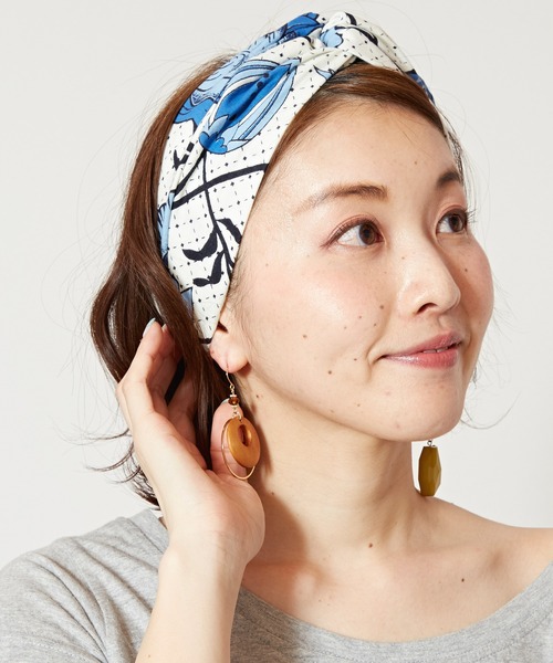 チャイハネ（チャイハネ）の「【チャイハネ】レトロフラワーヘアバンド（ヘアバンド・レディース・ブラウン/ピンク/イエロー/ブルー・FREE）」の6枚目の写真