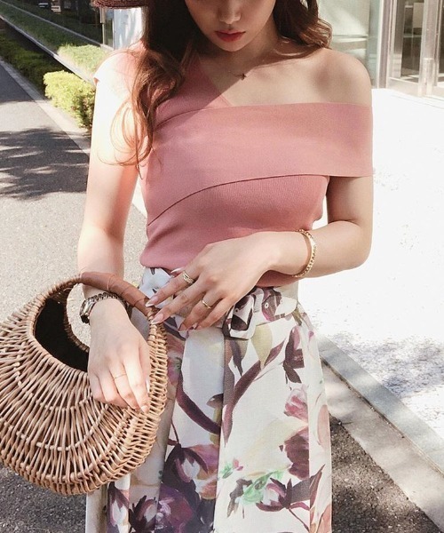 EIMY ISTOIRE（エイミーイストワール）の「アシンメトリーニット