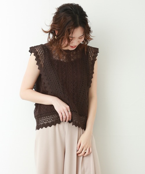 n'ee-ne(ネーネ)の「重ねレーステープノースリーブトップス(シャツ/ブラウス・レディース・オフホワイト/ブラック/ダークブラウン/ライトパープル・M/L)」の3枚目の写真