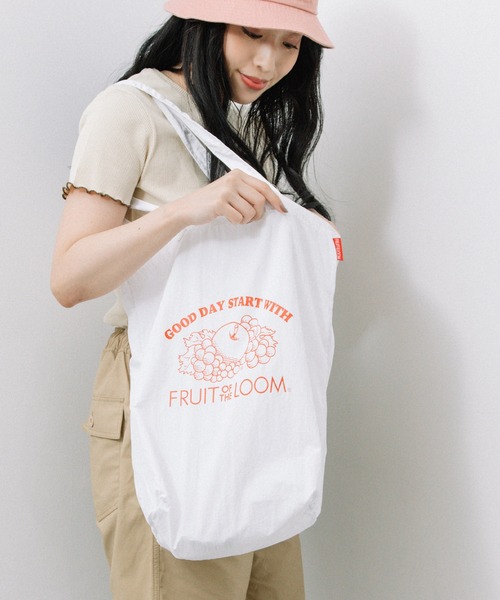 FRUIT OF THE LOOM（フルーツオブザルーム）の「MONO COLOR TOTE BAG M / トートバッグ / A4 / コンパクト / カジュアル（トートバッグ・レディース・ブルー/レッド/イエロー/グリーン・FREE）」の4枚目の写真