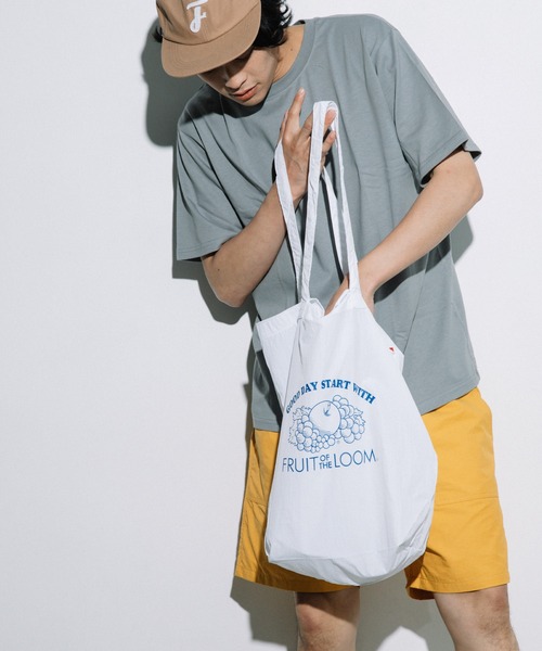FRUIT OF THE LOOM（フルーツオブザルーム）の「MONO COLOR TOTE BAG M / トートバッグ / A4 / コンパクト / カジュアル（トートバッグ・レディース・ブルー/レッド/イエロー/グリーン・FREE）」の3枚目の写真