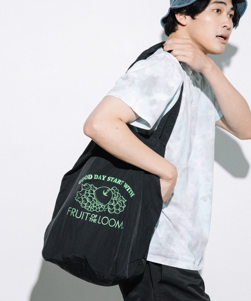 FRUIT OF THE LOOM（フルーツオブザルーム）の「MONO COLOR TOTE BAG M / トートバッグ / A4 / コンパクト / カジュアル（トートバッグ・レディース・ブルー/レッド/イエロー/グリーン・FREE）」の2枚目の写真