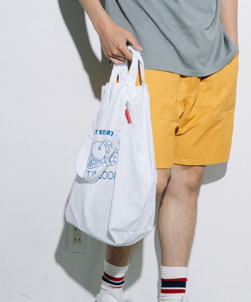 FRUIT OF THE LOOM（フルーツオブザルーム）の「MONO COLOR TOTE BAG M / トートバッグ / A4 / コンパクト / カジュアル（トートバッグ・レディース・ブルー/レッド/イエロー/グリーン・FREE）」の14枚目の写真