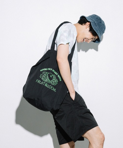 FRUIT OF THE LOOM（フルーツオブザルーム）の「MONO COLOR TOTE BAG M / トートバッグ / A4 / コンパクト / カジュアル（トートバッグ・レディース・ブルー/レッド/イエロー/グリーン・FREE）」の5枚目の写真