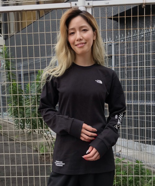 THE NORTH FACE（ザノースフェイス）の「ノースフェイス NTW82032  スリーブプリント ロンＴ（Tシャツ/カットソー・レディース・ローズ/ブラック/ホワイト・S/L/M）」の16枚目の写真