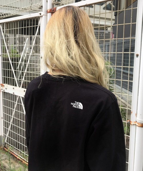 THE NORTH FACE（ザノースフェイス）の「ノースフェイス NTW82032  スリーブプリント ロンＴ（Tシャツ/カットソー・レディース・ローズ/ブラック/ホワイト・S/L/M）」の13枚目の写真