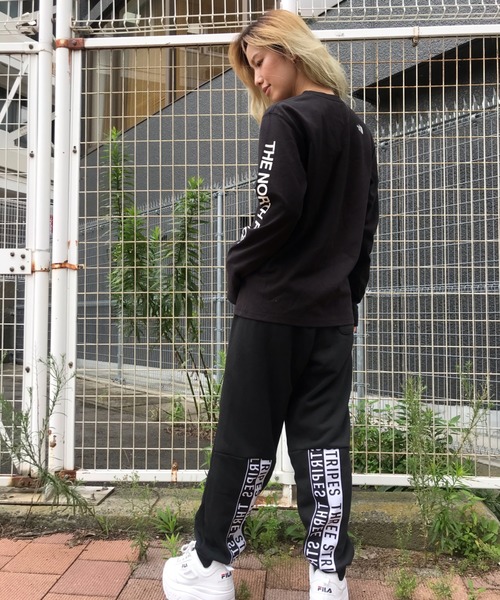 THE NORTH FACE（ザノースフェイス）の「ノースフェイス NTW82032  スリーブプリント ロンＴ（Tシャツ/カットソー・レディース・ローズ/ブラック/ホワイト・S/L/M）」の10枚目の写真