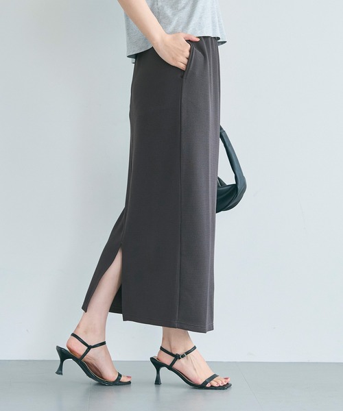 coca（coca）（コカ）の「エンボス加工Iラインスカート（スカート・レディース・ブラック/カーキ/キャメル/ダークベージュ/チャコール・ONE SIZE）」の14枚目の写真