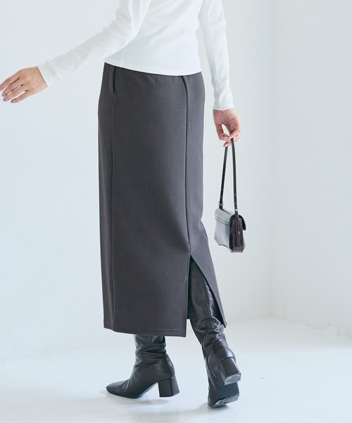 coca（coca）（コカ）の「エンボス加工Iラインスカート（スカート・レディース・ブラック/カーキ/キャメル/ダークベージュ/チャコール・ONE SIZE）」の8枚目の写真