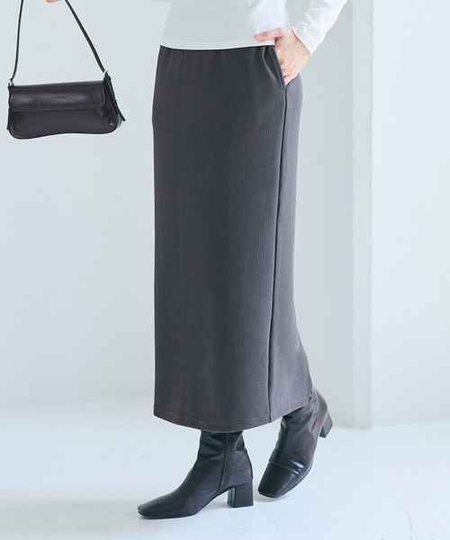 coca（coca）（コカ）の「エンボス加工Iラインスカート（スカート・レディース・ブラック/カーキ/キャメル/ダークベージュ/チャコール・ONE SIZE）」の10枚目の写真