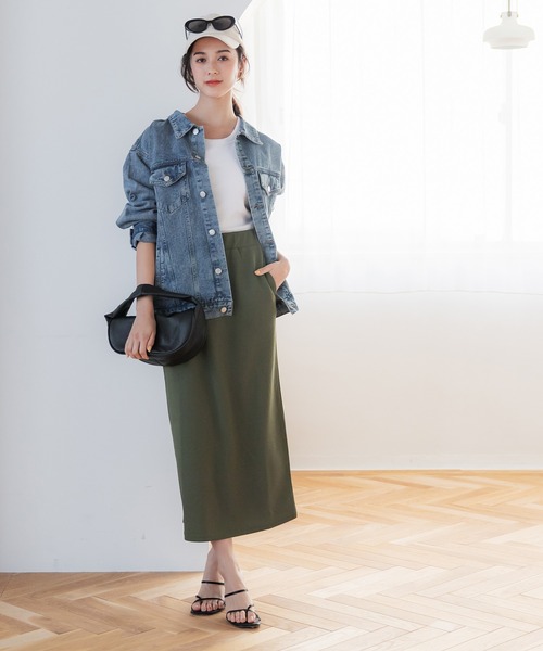 coca(coca)(コカ)の「エンボス加工Iラインスカート(スカート・レディース・ブラック/カーキ/キャメル/ダークベージュ/チャコール・ONE SIZE)」の10枚目の写真