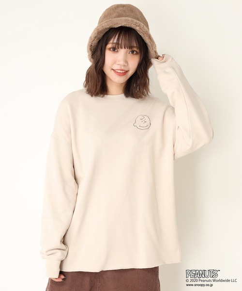 one after another NICE CLAUP(ワンアフターアナザーナイスクラップ)の「スヌーピー/プリントトレーナー(Tシャツ/カットソー・レディース・ベージュ/アイボリー/モカ・FREE)」の4枚目の写真