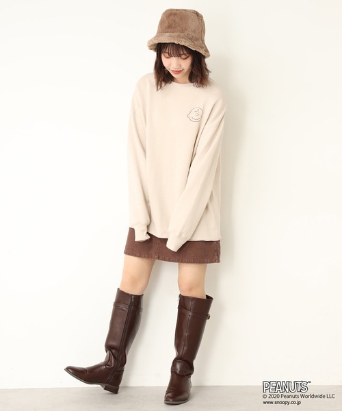 one after another NICE CLAUP(ワンアフターアナザーナイスクラップ)の「スヌーピー/プリントトレーナー(Tシャツ/カットソー・レディース・ベージュ/アイボリー/モカ・FREE)」の6枚目の写真