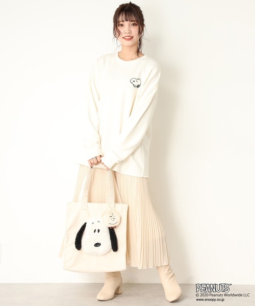 one after another NICE CLAUP(ワンアフターアナザーナイスクラップ)の「スヌーピー/プリントトレーナー(Tシャツ/カットソー・レディース・ベージュ/アイボリー/モカ・FREE)」の16枚目の写真