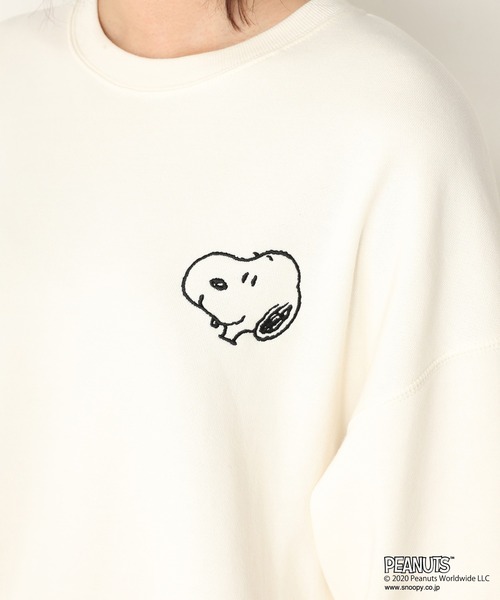 one after another NICE CLAUP(ワンアフターアナザーナイスクラップ)の「スヌーピー/プリントトレーナー(Tシャツ/カットソー・レディース・ベージュ/アイボリー/モカ・FREE)」の19枚目の写真