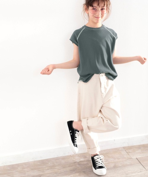 classicalelf（クラシカルエルフ）の「≪キッズ≫ふんわり柔らか、オーガニックコットン。配色ステッチフレンチTシャツ（Tシャツ/カットソー・キッズ・ベージュ/オフホワイト/モカ/チャコール・130/140/150/160）」の6枚目の写真