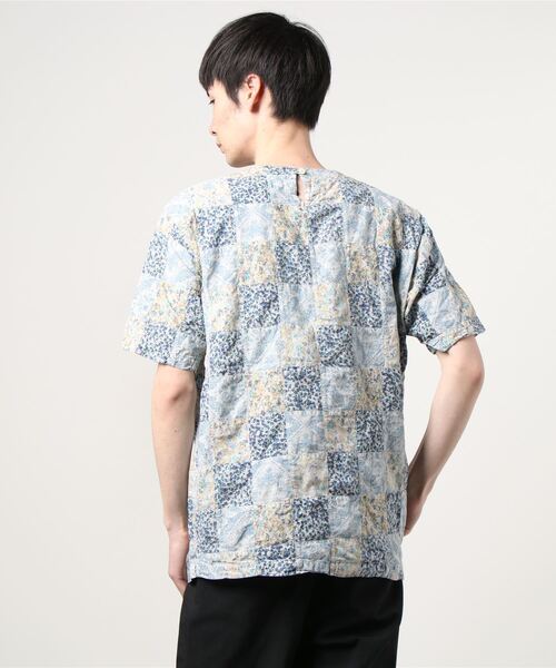 KUON（クオン）の「KUON / 別注 フローラルプリント パッチワーク プルオーバーシャツ（Tシャツ/カットソー・メンズ・ライトグレー・MEDIUM/LARGE）」の11枚目の写真